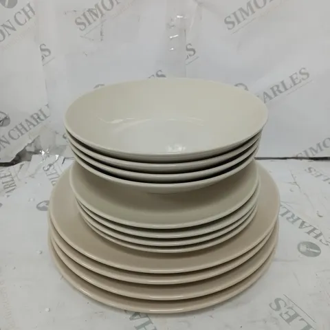 BRAND NEW BOXED CESIRO 12 PIECE PORCELAIN DINNERWARE SET IN GLOSSY IVORY TO INCLUDE LARGE PLATES, SMALL PLATES AND BOWLS - COLLECTION ONLY