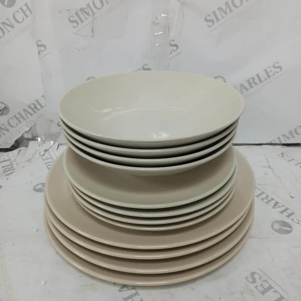 BRAND NEW BOXED CESIRO 12 PIECE PORCELAIN DINNERWARE SET IN GLOSSY IVORY TO INCLUDE LARGE PLATES, SMALL PLATES AND BOWLS - COLLECTION ONLY