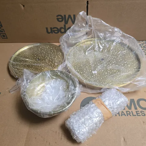 TWIN LAYER GOLD TONE STAND 