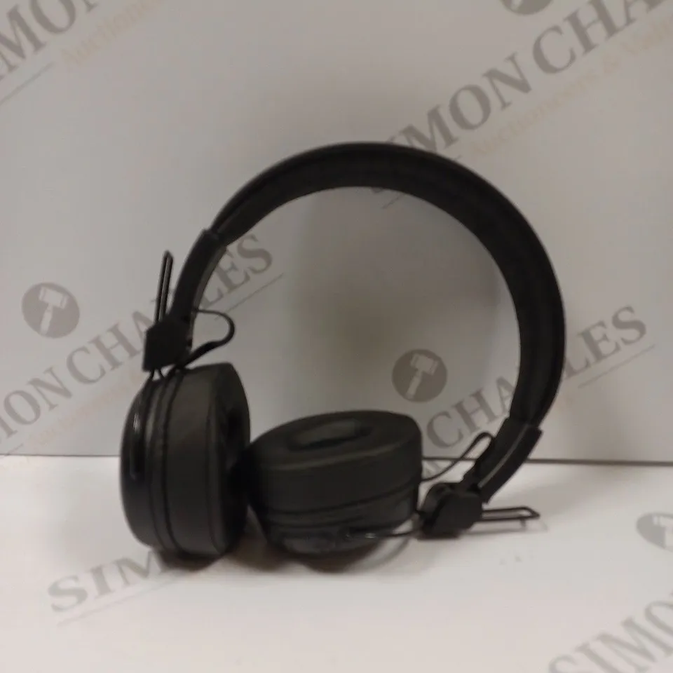 BOXED JLAB STUDIO WIRELESS ON EAR HEADSET 