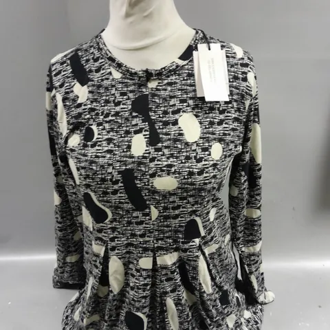 MASAI OCCASSIONAL SHAPED TIGHT DRESS SIZE L
