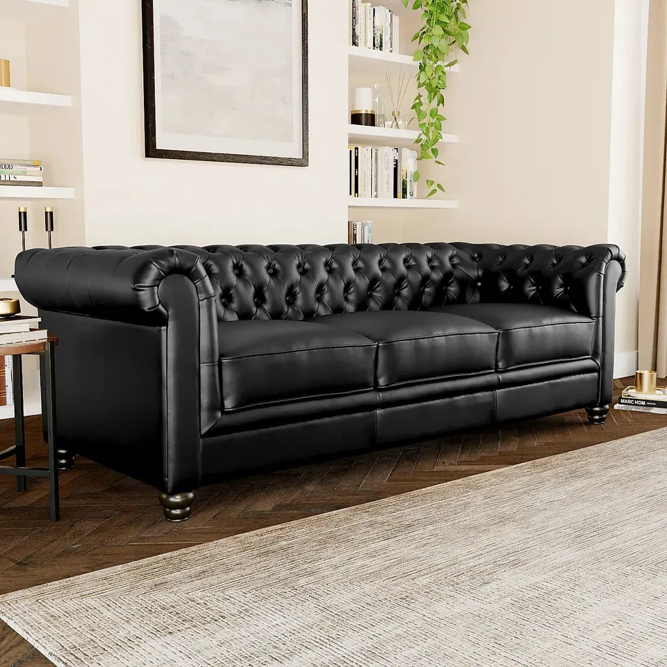 BOXED DESIGNER HAMPTON BLACK LEATHER THREE SEATER CHESTERFIELD SOFA (ONE BOX)