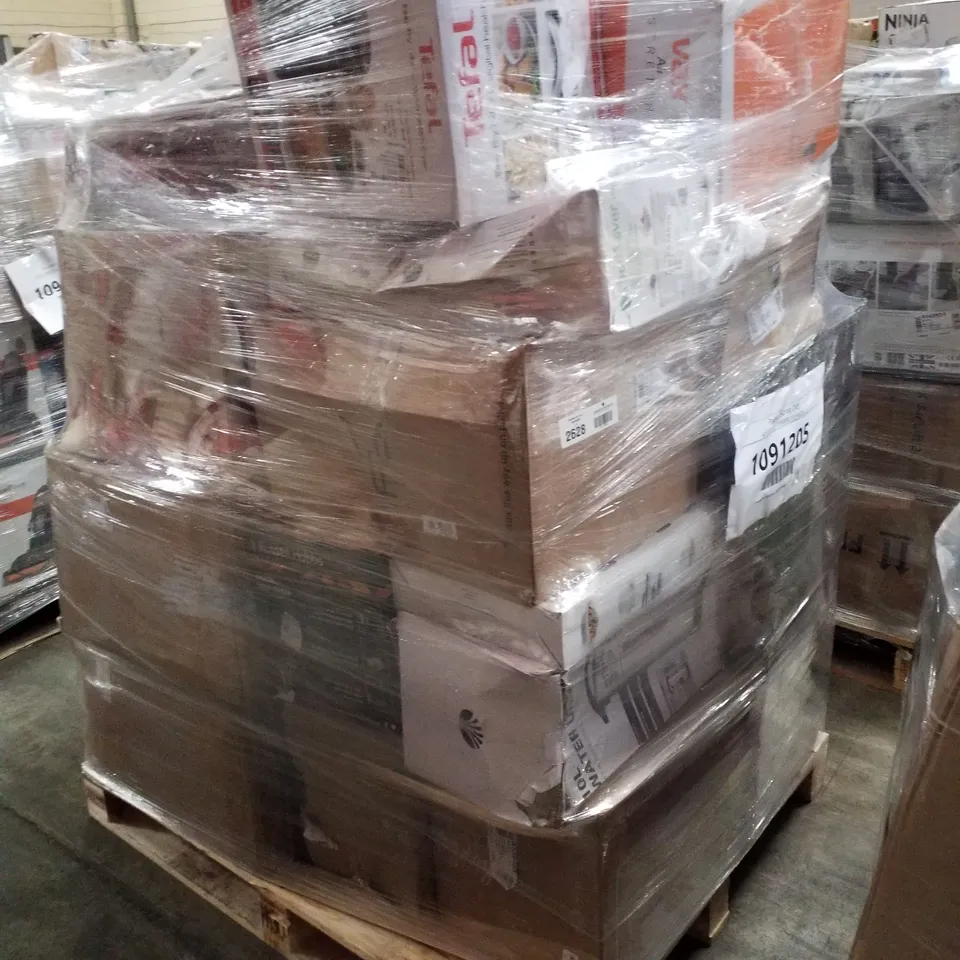 PALLET OF APPROXIMATELY 29 UNPROCESSED RAW RETURN HOUSEHOLD AND ELECTRICAL GOODS TO INCLUDE;
