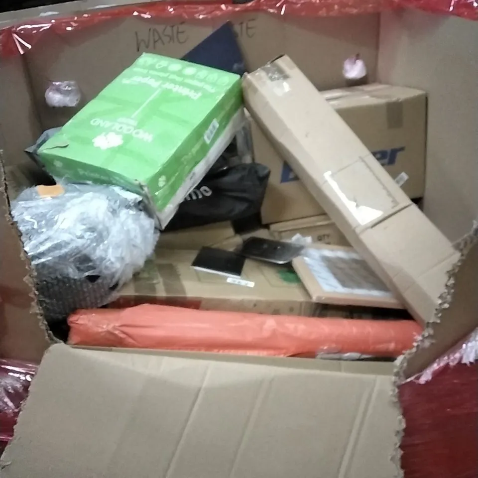 PALLET OF HOUSEHOLD ITEMS TO INCLUDE TRUNKI, MULTIFUNCTIONAL FITNESS BOARD,CERAMIC BATHROOM SET,PRO GOLF CLUBS AND OTHER ASSORTED ITEMS...