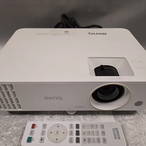 BOXED BENQ TH585 DIGITAL PROJECTOR 