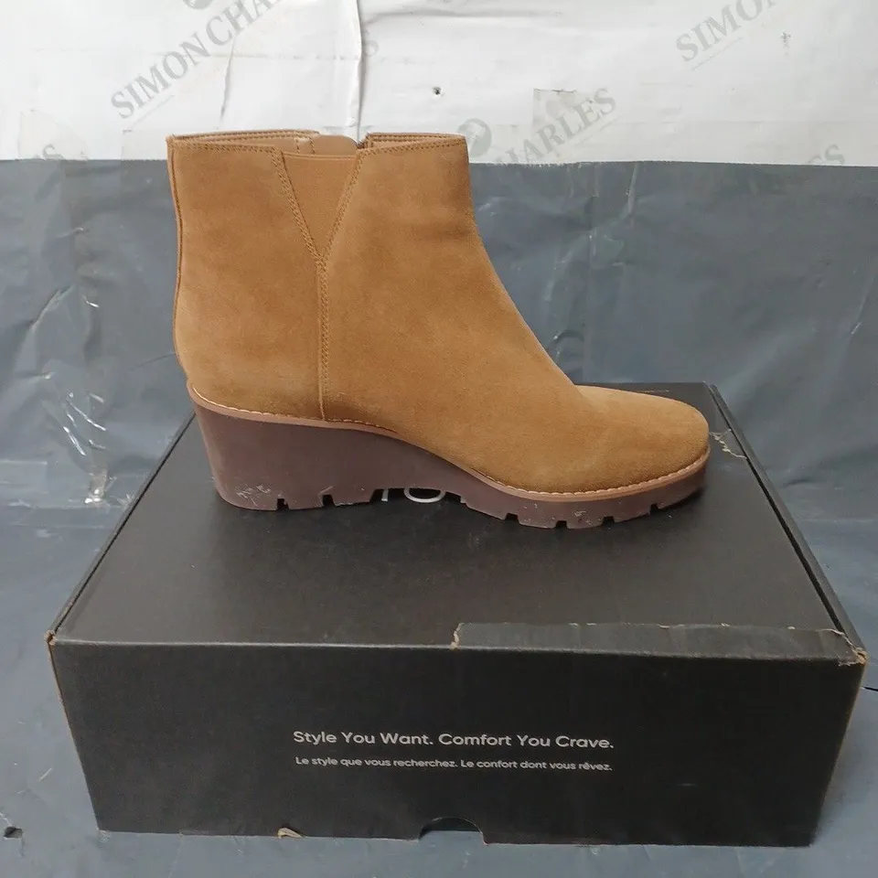 VIONIC LADIES SUEDE ANKLE BOOTS TAN SIZE EU 40.5