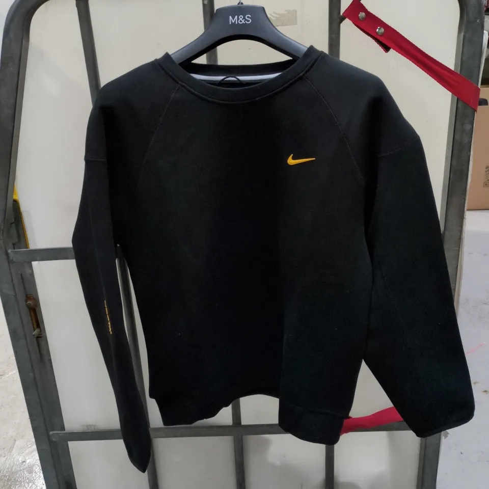 NOCTA BY NIKE BLACK CREWNECK SWEATSHIRT – SIZE M
