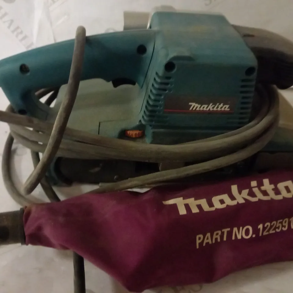 MAKITA 9404 240V BELT SANDER 