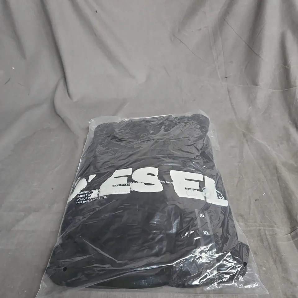 DIESEL BLACK SWEATSHIRT – XL 