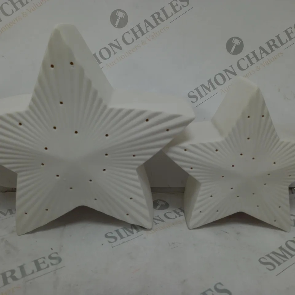 BOXED K BY KELLY HOPPEN SET OF LARGE PORCELAIN LIGHT UP WHITE STARS