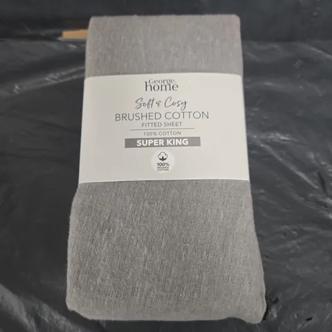 PALLET CONTAINING APPROXIMATELY 40 BRAND NEW GREY SOFT&COSY BRUSHED COTTON FITTED SHEETS 