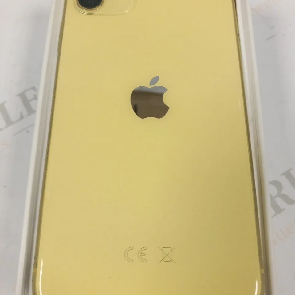 BOXED APPLE IPHONE 11 MOBILE PHONE 64GB