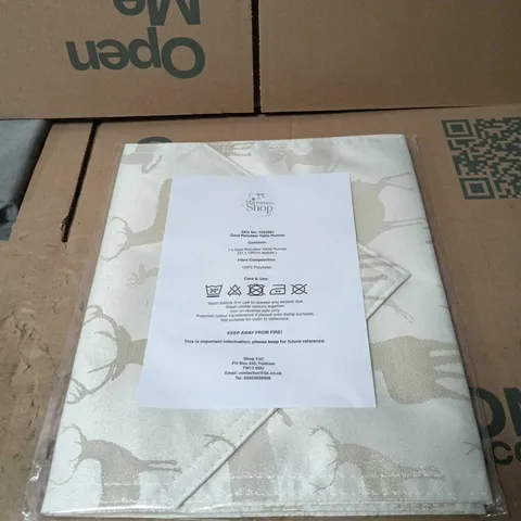 5 X THE CHRISTMAS SHOP GOLD REINDEER TABLE RUNNER (31 X 190CM)