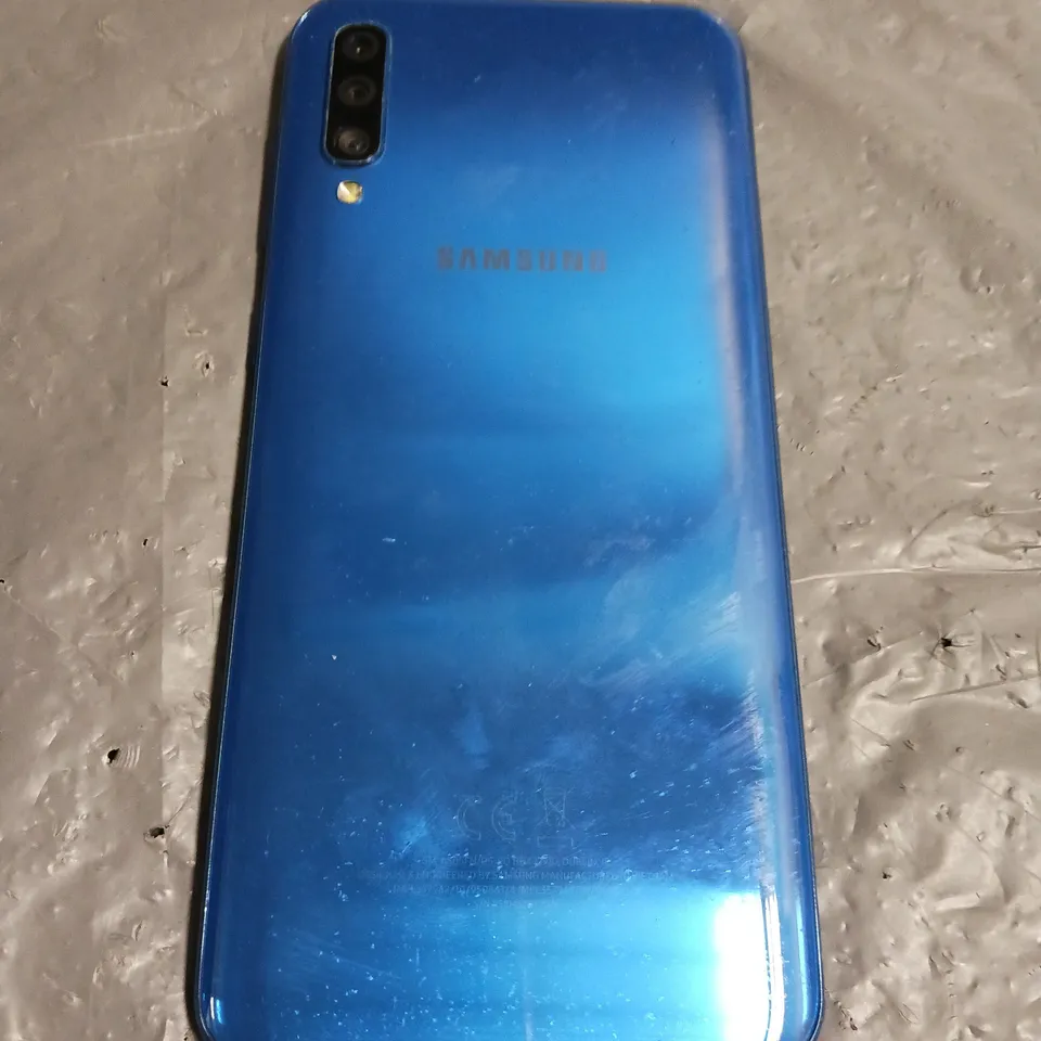 SAMSUNG GALAXY A50