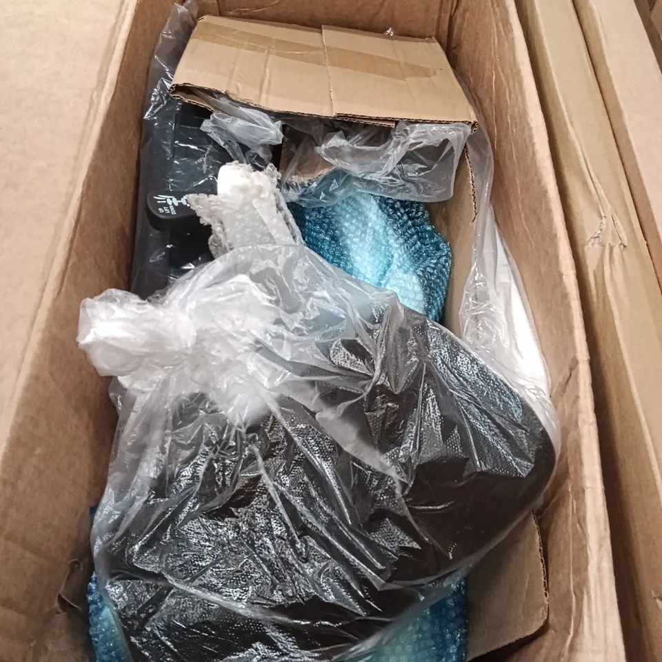 BOXED OFFICE CHAIR - WHITE/BLACK (1 BOX)