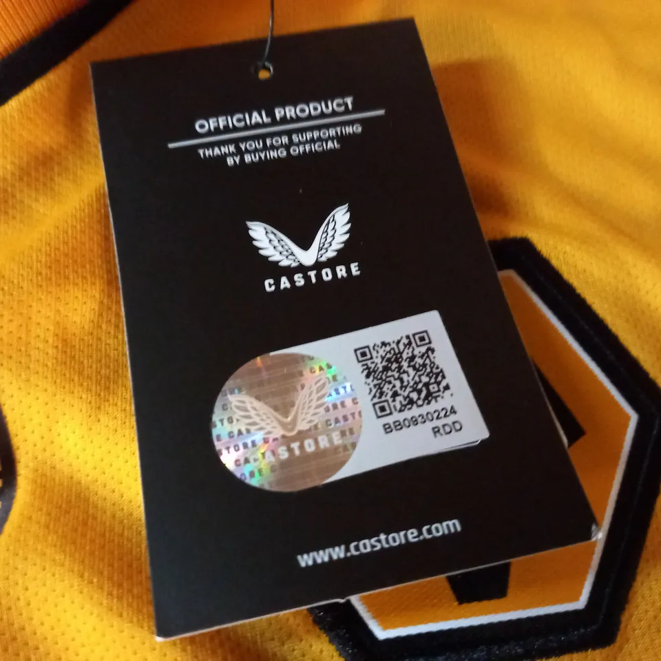 WOLVES YELLOW FOOTBSLL SHIRT - M