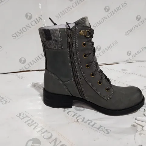 EARTH ORIGINS SUEDE HIKE BOOT SIZE 3