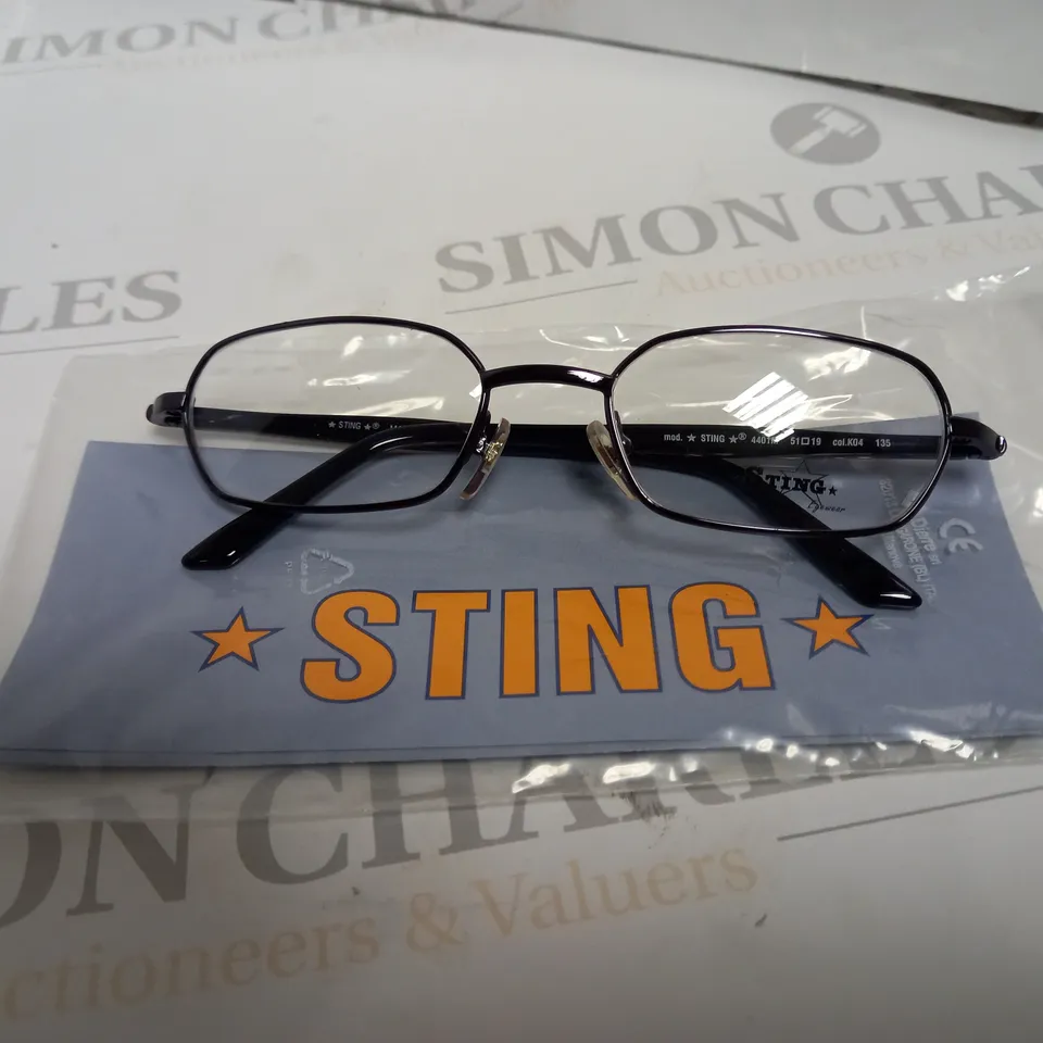 APPROX 10 DERIGO STING GLASSES 