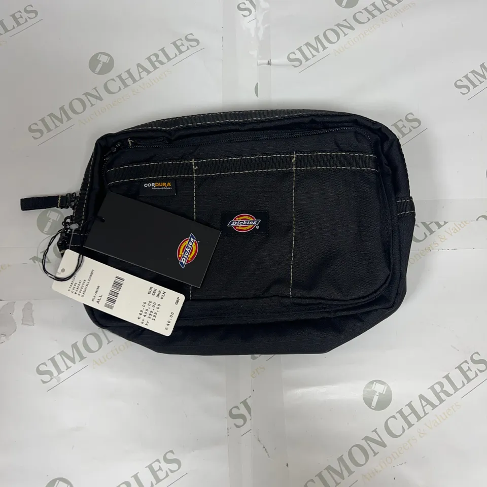 DICKIES ASHVILLE CROSS BODY BAG IN BLACK