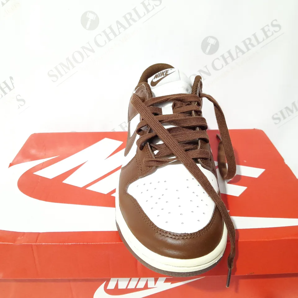 NIKE WOMANS BROWN DUNK LOWS - SIZE 6 
