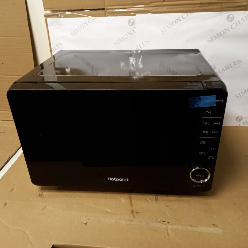HOTPOINT MWH 2621 MB FLATBED MICROWAVE, 800W, BLACK