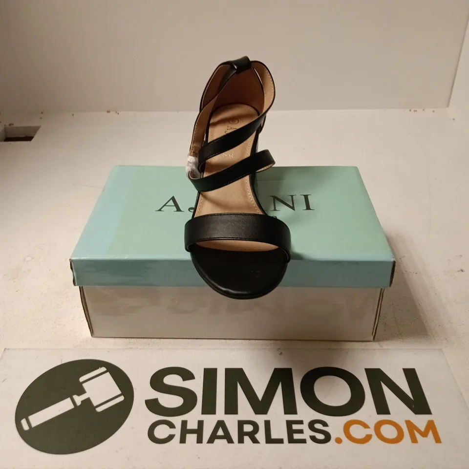 BOXED PAIR OF AJVANI COLLECTION HALLIE 110 HEELS IN BLACK - SIZE 6