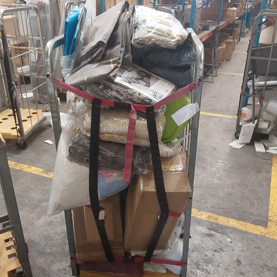 CAGE CONTAINING ASSORTED HOMEWARE ITEMS/FURNITURE PARTS ECT // CAGE NOT INCLUDED 