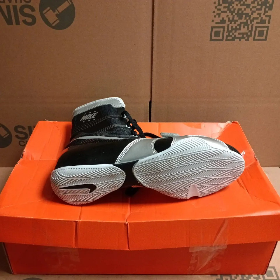 BOXED PAIR OF NIKE HYPERKO BOXING BOOTS IN BLACK AND SILVER - 7