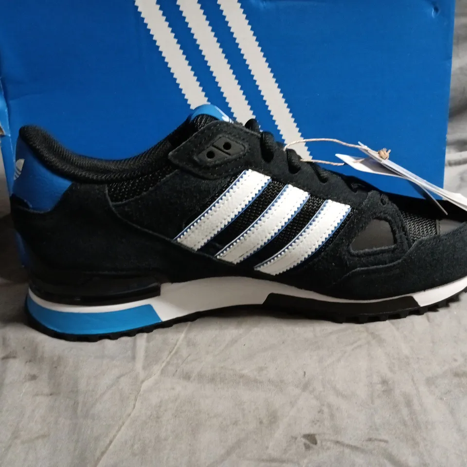 ADIDAS ZX 750 TRAINERS – BLACK/BLUE, UK 7.5 (US 8)