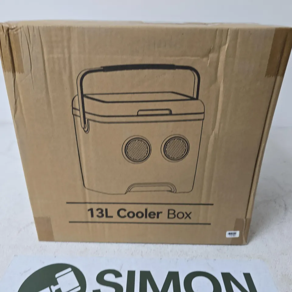 13L PORTABLE COOLER BOX (BOXED)