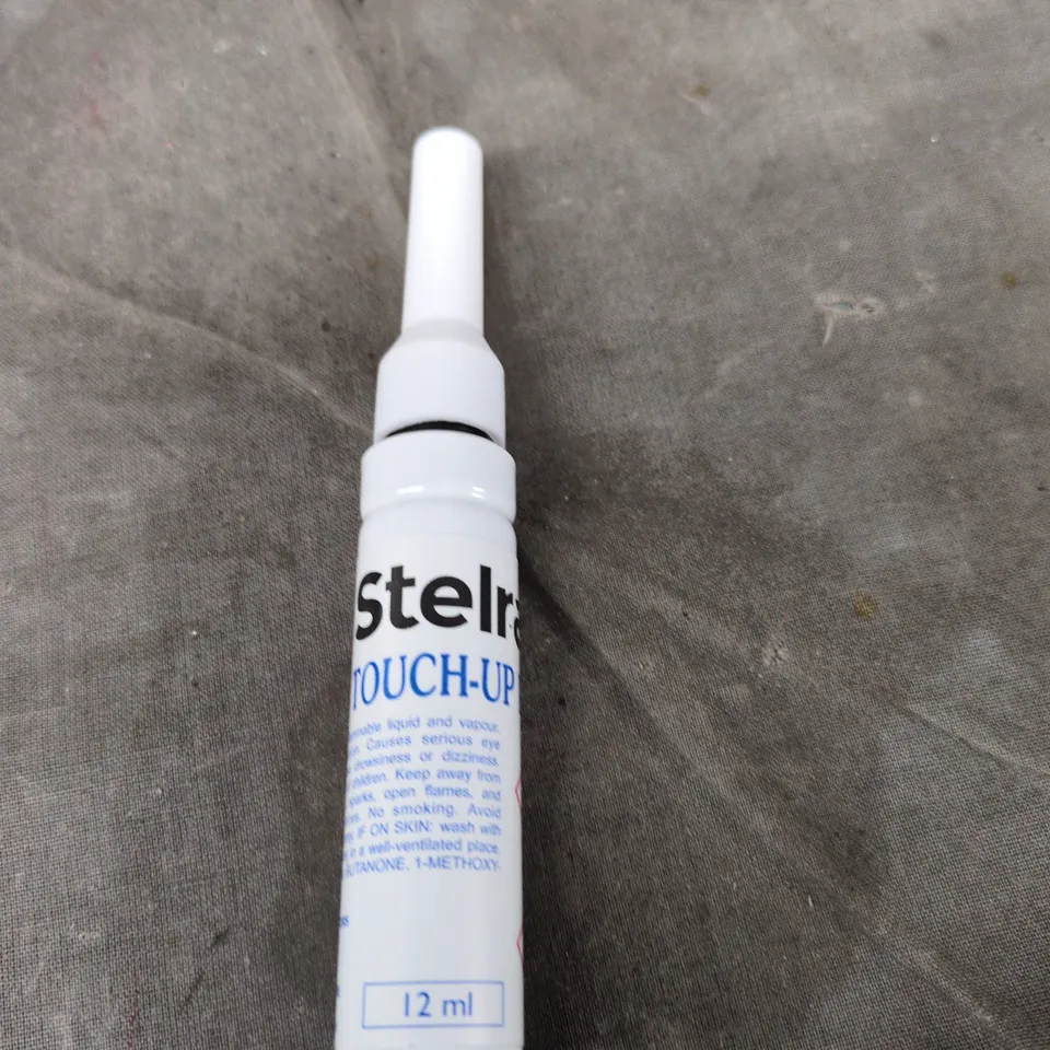 APPROXIMATELY 20 ASSORTED HOUSEHOLD ITEMS INCLUDING STANLEY GRINDING DISC , TOUCH UP PAINT AND COB HEAD LAMP