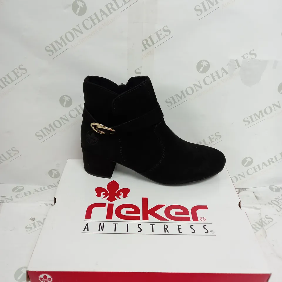 BOXED RIEKER BLOCK HEEL ANKLE BOOTS IN BLACK - SIZE 6