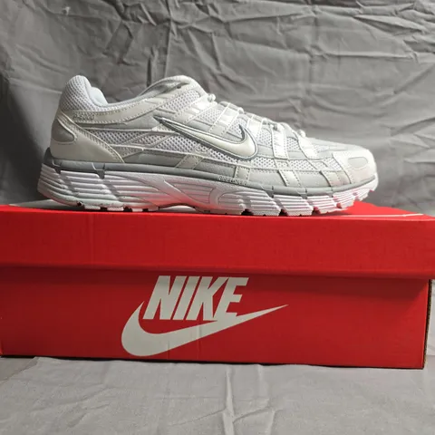BOXED PAIR OF NIKE WOMENS P-6000 TRAINERS IN WHITE SIZE UK 8