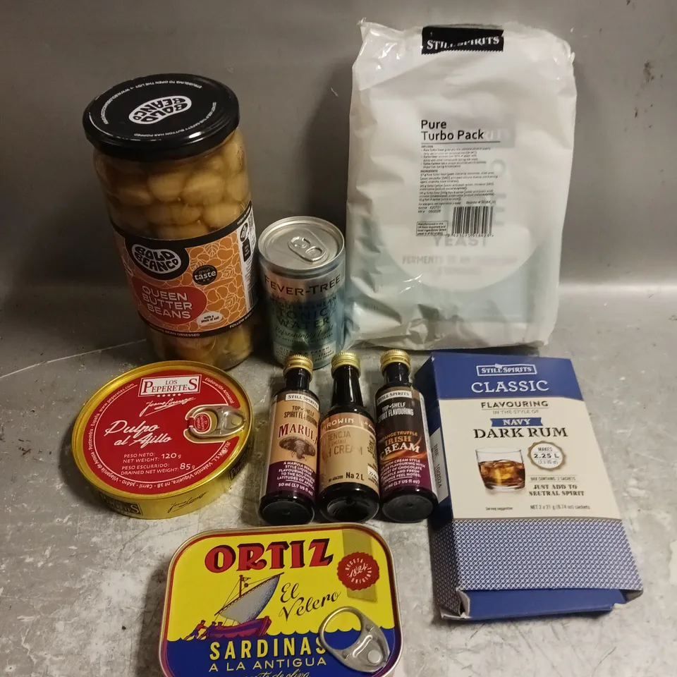 APPROXIMATELY 15 ASSORTED FOOD/DRINK PRODUCTS TO INCLUDE BUTTER BEANS, ICELANDIC COD LIVER, DARK RUM FLAVOURING ETC 