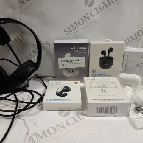 BOX OF APPROX 15 ASSORTED EARPHONES/HEADPHONES