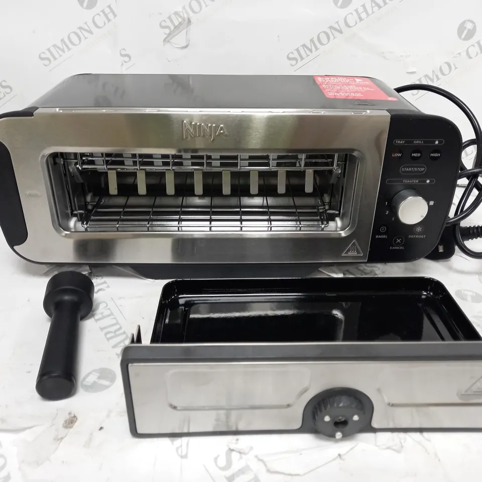 BOXED NINJA 2 IN 1 TOASTER & GRILL ST100UK