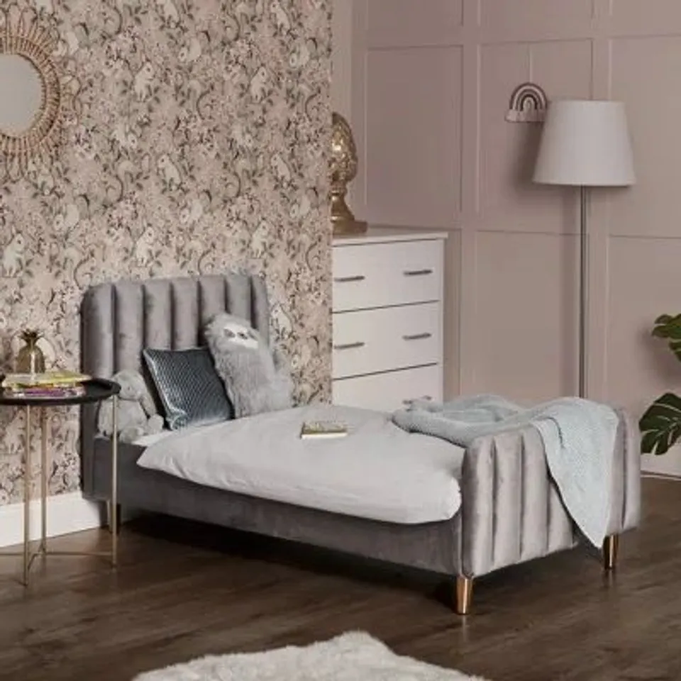 BOXED GATSBY VELVET TODDLER BED 2 BOXES
