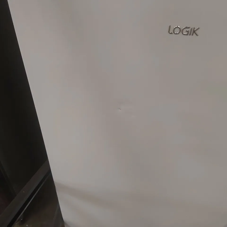 LOGIK LUR48W23 UNDERCOUNTER FRIDGE - WHITE