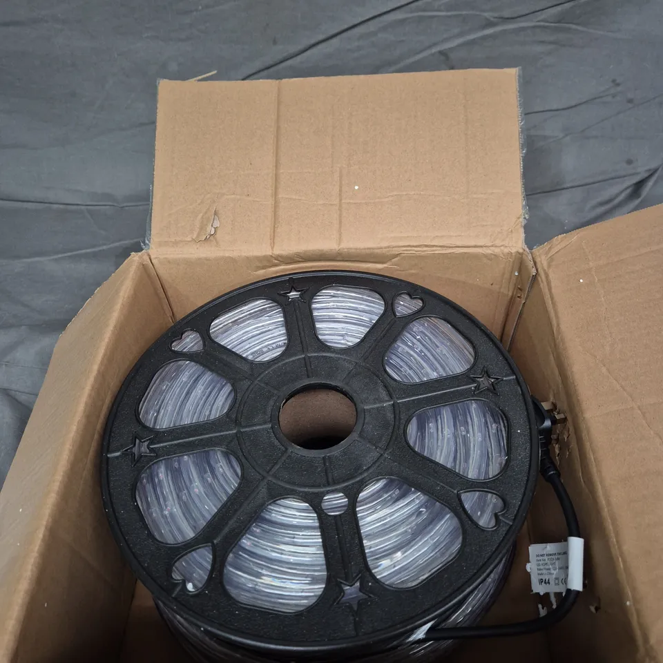 LED ROPE LIGHT