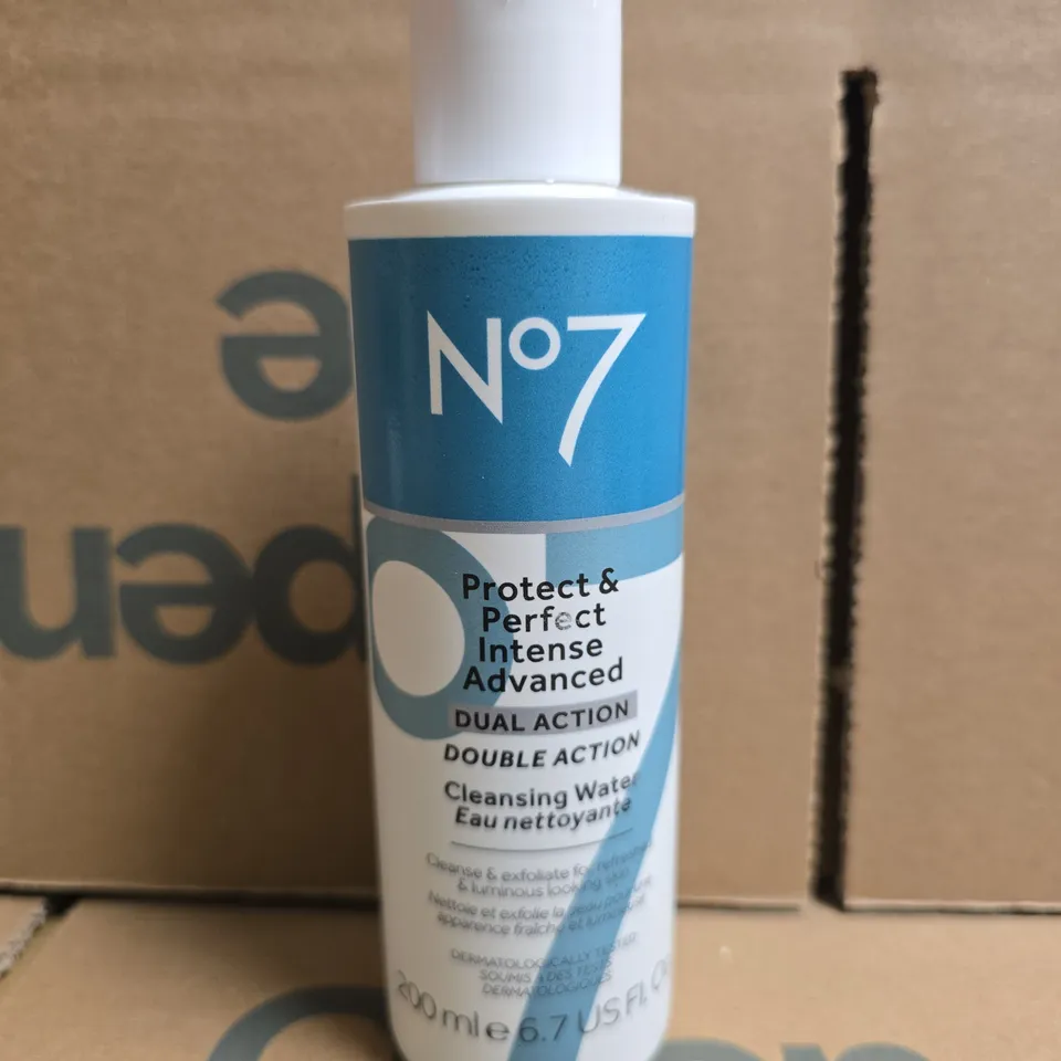 NO7 PROTECT & PERFECT INTENSE ADVANCED DUAL ACTION CLEANSING WATER (200ML)