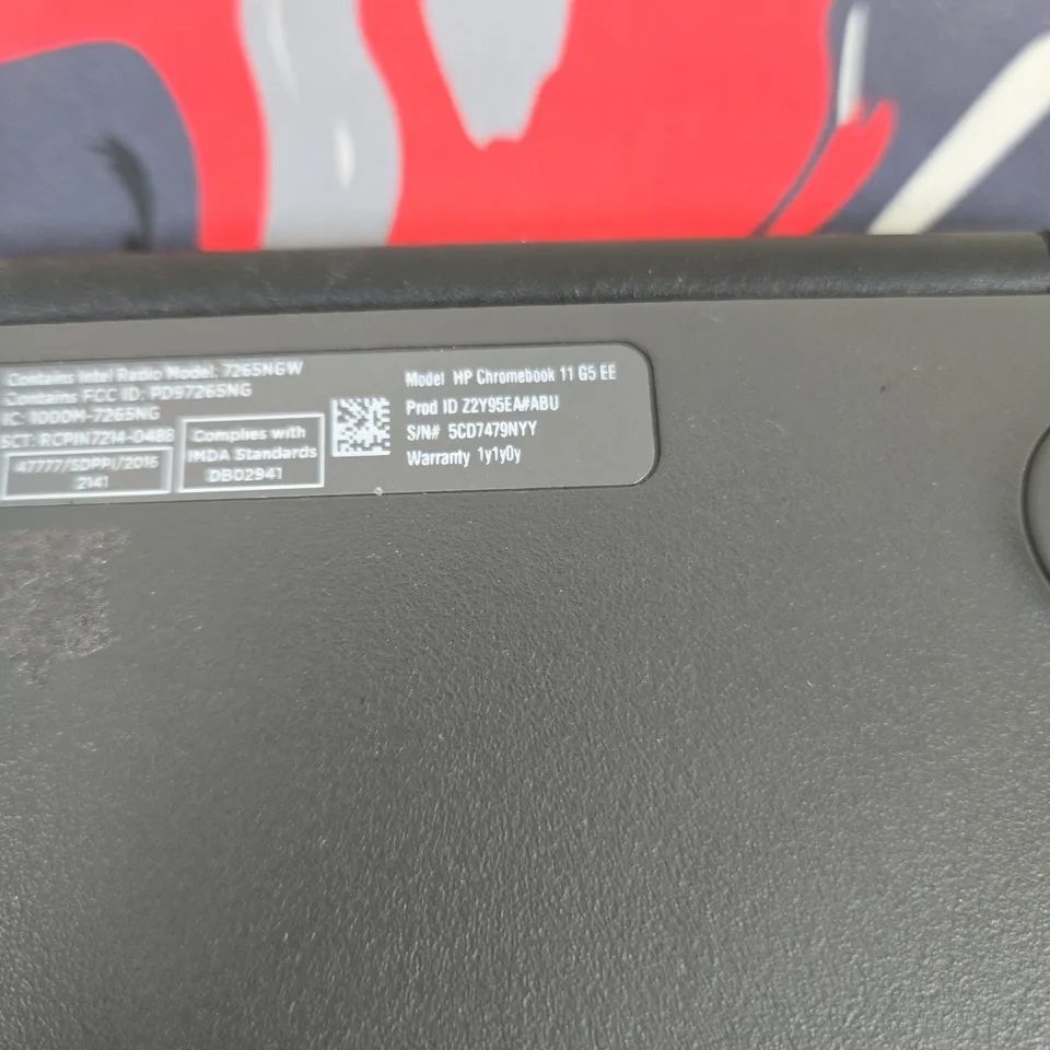 HP CHROMEBOOK 11 G5 EE LAPTOP IN LIME PROTECTIVE CASE NO CHARGER NOT TESTED
