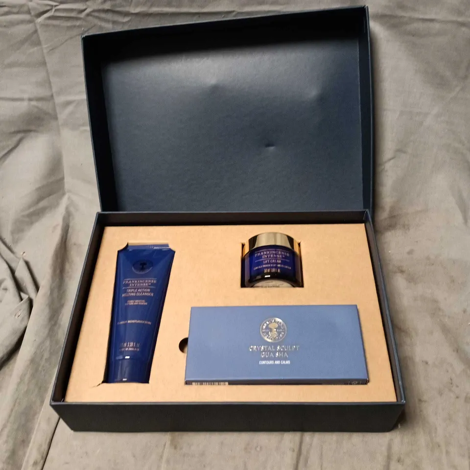 NEALS YARD REMEDIES ULTIMATE SCULPT ICONS 3 ITEM BOX SET LIFT AND RECONTOUR