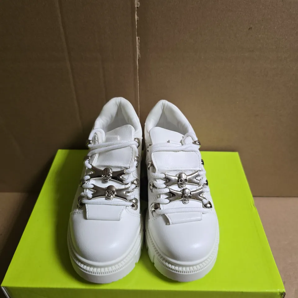 BOXED PAIR OF LIL'RIMO CORE WHITE TRAINERS - WHITE - UK SIZE 10