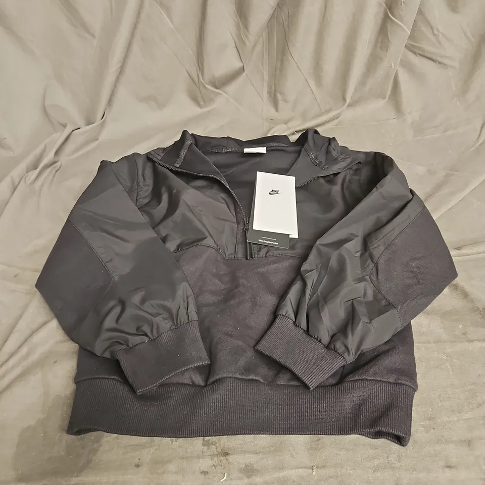 NIKE KIDS UTILITY HOODED PULLOVER IN BLACK SIZE S