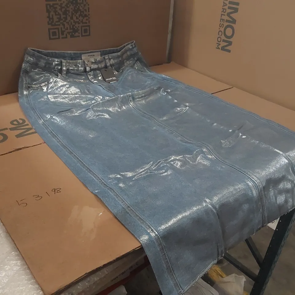BOX CONTAINING APPROXIMATELY 14x BRAND NEW SIMPLY BE BLUE/SILVER A LINE MAXI SKIRT - SIZE 18