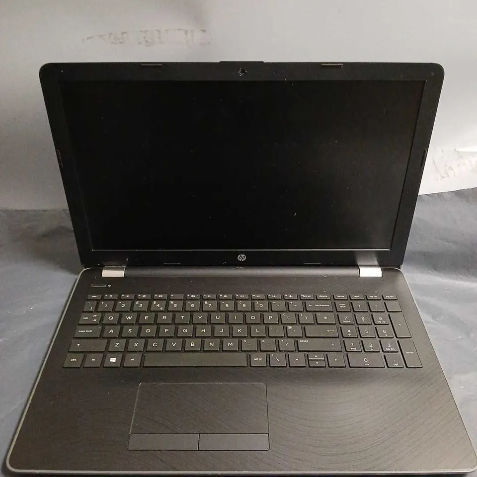 HP LAPTOP 15-BW0XX