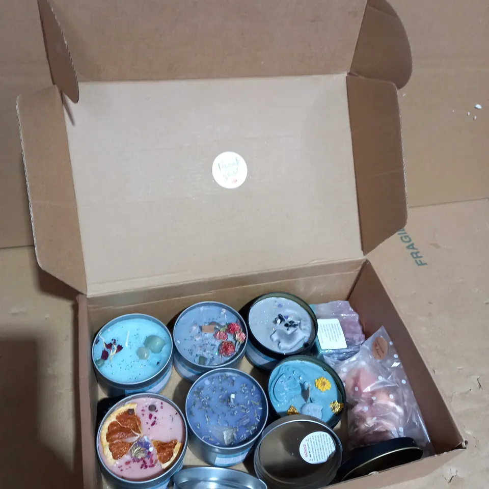 LOT OF APPROX 6 ASSORTED CANDLES IN VARIOUS SCENTS 