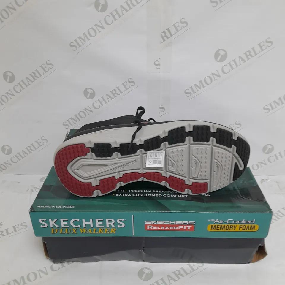 BOXED SKETCHERS D'LUX TRAINERS SIZE 8