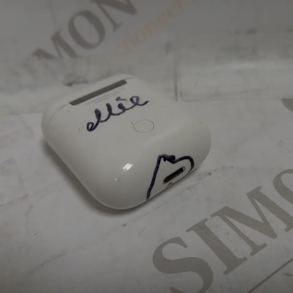 APPLE AIRPODS