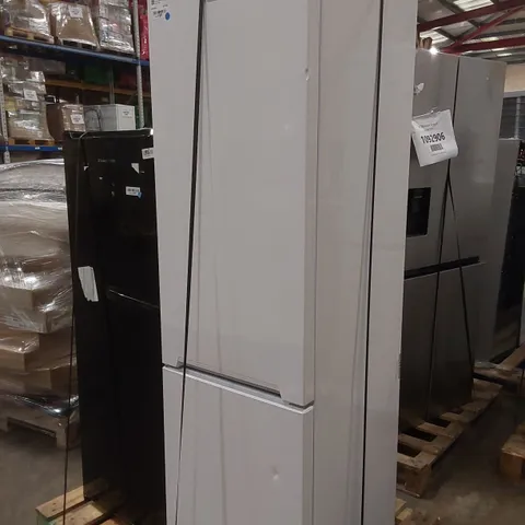RUSSELL HOBBS RH54FF180 54CM WIDE 180CM HIGH FREESTANDING FRIDGE FREEZER 204L WHITE - UNPROCESSED RAW RETURN